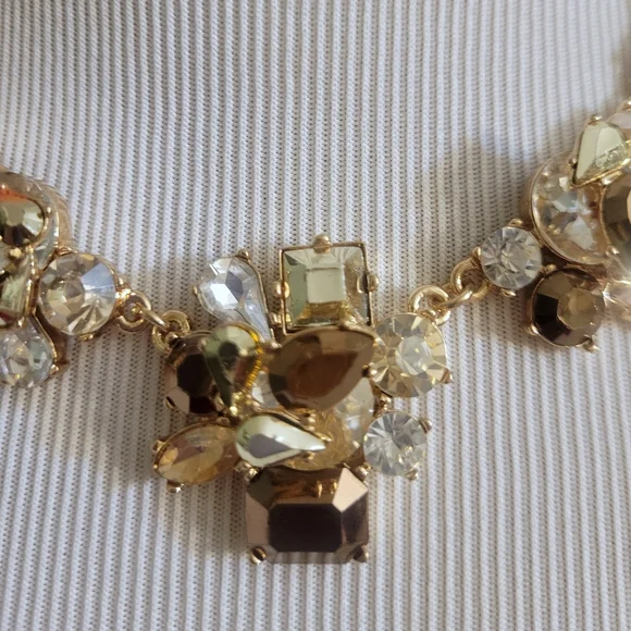 Aldo Statement Necklace - Picture 3 of 7